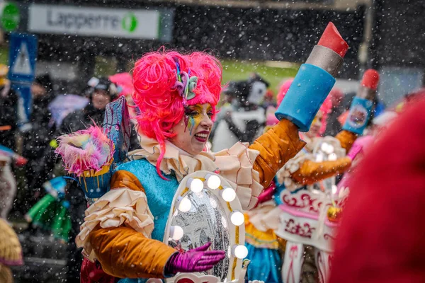 15-02-2026 Aalst yıllık karnaval geçidi sokaklarda