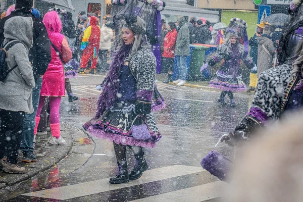 15-02-2026 Aalst yıllık karnaval geçidi sokaklarda