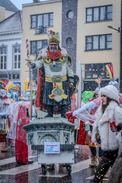 15-02-2026 Aalst yıllık karnaval geçidi sokaklarda
