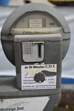 Almanya 'da eski bir parkmetrenin yakın çekimi.