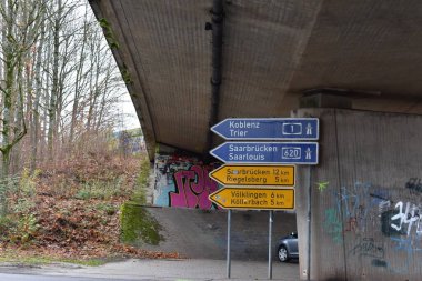 Almanya 'daki kasabalara trafik işaretleri