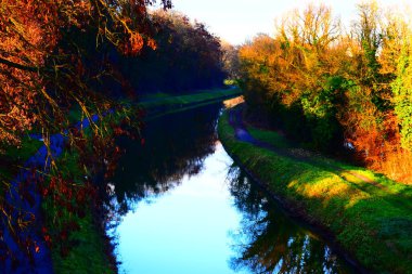 Parktaki Sarre Kanalı manzarası