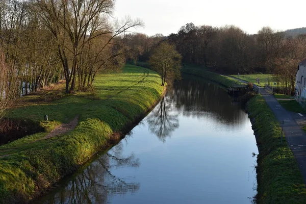 Sarre Kanalı Fransa sınırında