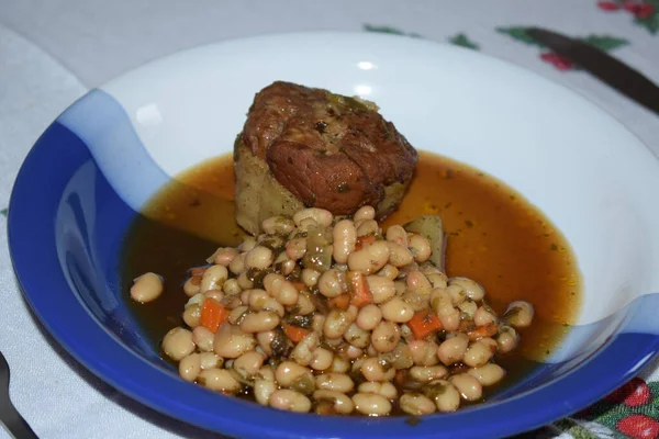 Fasulyeli domuz güveci.