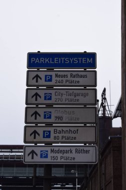 Almanya, Vlklingen 'deki park işaretleri