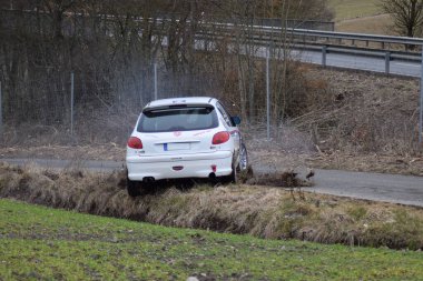 Klasik rali arabası, dönen Peugeot 206