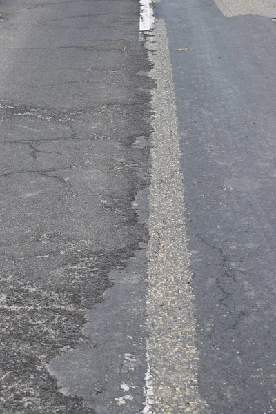 Çatlaklı asfalt yol, asfalt yüzey