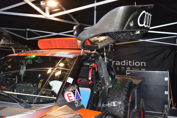 Audi 'nin Dakar ralli galibi arabası, e-arabacı