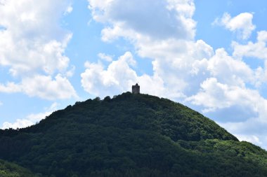 Kalenin kulesi Eifel tepelerindeki Olbruck 'u harap etti.