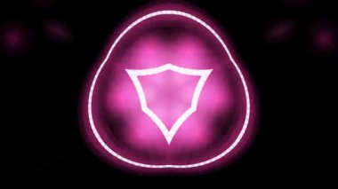 Teknoloji ve fütüristik tasarımlar için karanlık arka planda parlak neon ışıkları olan soyut pembe parlayan kalkan simgesi