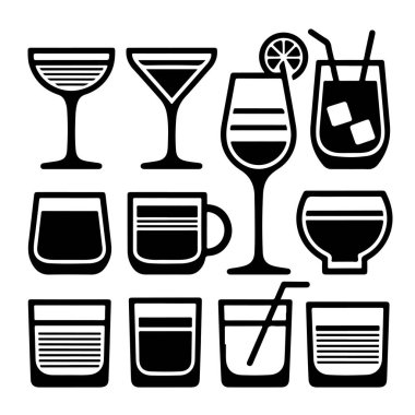 Çeşitli soğuk kokteyller ve içecekler servis etmek için kullanılan on farklı siyah çizgili gözlük koleksiyonu..