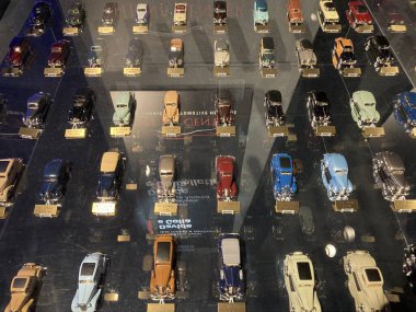 İtalya 'nın Torino kentindeki Museo Nazionale dell' Automobile İtalyan ve uluslararası üreticilerden tarihi araç, motor, şasi ve otomotiv tarihi sergileri sergilenmektedir..