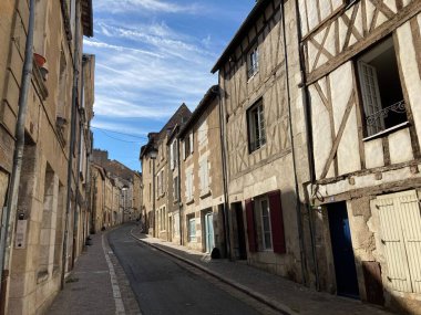 Fransa 'da Poitiers. Binalar ve mimari. Fransız manzarası