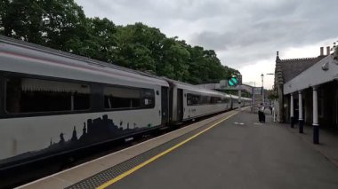 Scotrail HST treni İskoçya Highland ana hattındaki Pitlochry tren istasyonunda..