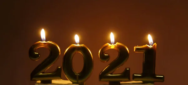 2021 Tecken Med Brinnande Ljus Begreppet Ett Nytt — Stockfoto