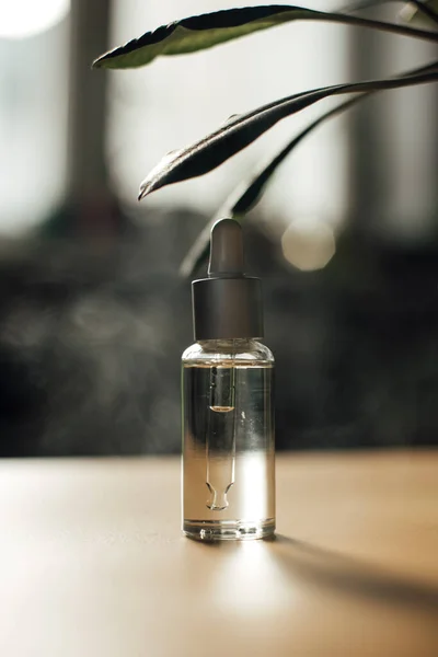 Botella Vidrio Con Aceite Esencial Cosmético Producto Natural Ecológico —  Fotos de Stock