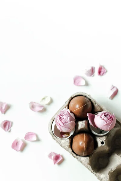 Bovenaanzicht Van Mooie Roze Bloemen Snoepjes — Stockfoto