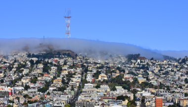 Batı San Francisco sis geldi