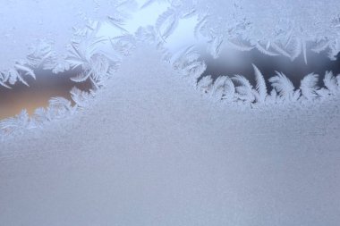 Camda kış ayazı desenleri