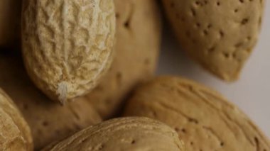 Ekstrem makro, kabuklu karışık fındık, fıstık ve badem de dahil olmak üzere sağlıklı beslenme ve diyet kavramları içerir.
