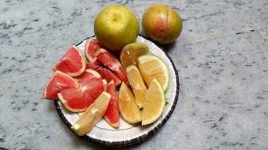 Yakut Kırmızısı ve Altın Sarı Greyfurt Düğünleri