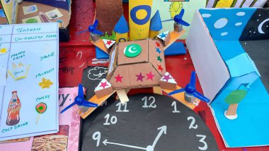 Eğitim Okulu Projeleri Drone Modeli ve Öğrenme Sanatlarını Gösteriyor