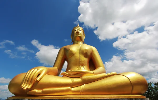 Bouddha doré énorme — Photo
