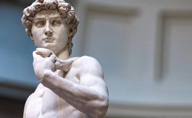 Michelangelo 'nun Davut Heykeli. Rönesans müzesi. Antik heykel izole edildi. Klasik heykel sanat konsepti. Floransa, İtalya. Fotoğraf deposu