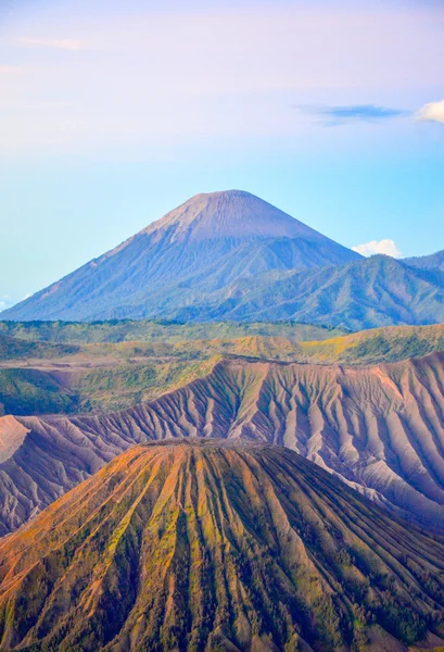 Mount Bromo güneş doğarken
