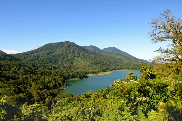 İki Yataklı göl, Bali, Endonezya