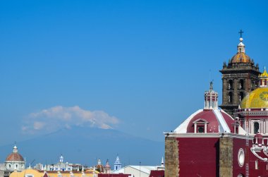 Popocatepetl gündoğumu, Puebla, Meksika. 17 Mayıs