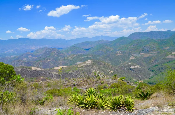 The Valley Hierve el Agua, Oaxaca, Mexico — Stock Photo, Image
