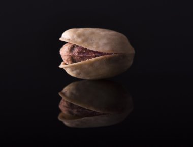 Kavrulmuş tuzlu fıstık-