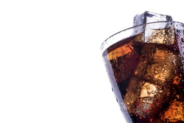 Soğuk meşrubat buz ile yenileme