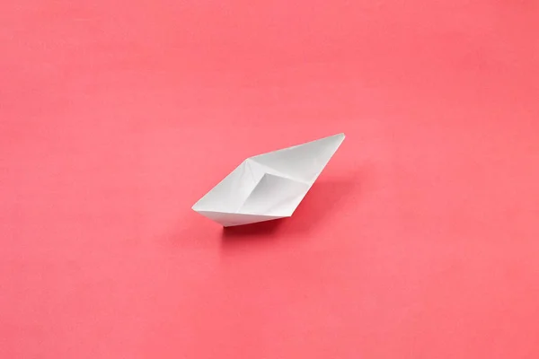 Pappersbåt Som Symbol För Verksamheten Står Början Affärsutveckling — Stockfoto
