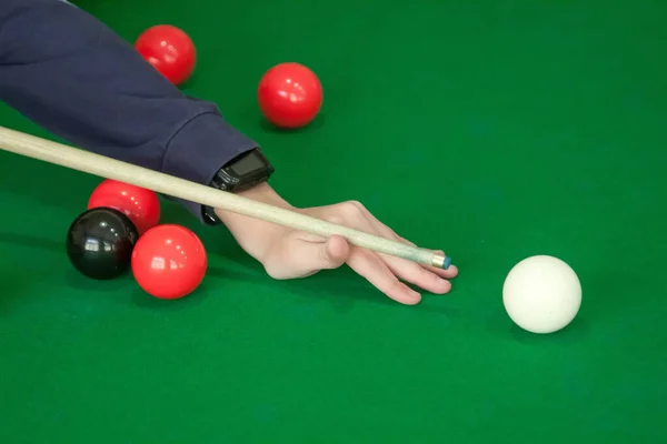 Fragmento Jogo Sinuca Tiro Está Pronto Bola Branca — Fotografia de Stock