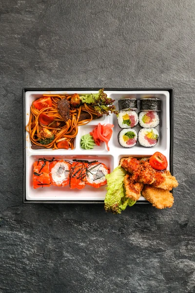 Bento enda portion avhämtning eller hem packade måltid i japanska cuision — Stockfoto