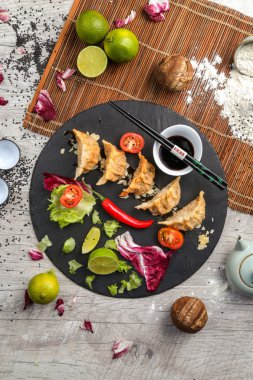 Geleneksel Japon yemekleri, sebzeli kızarmış köfte