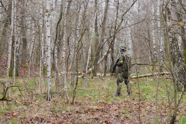 Sniper camuflado na floresta fotos, imagens de © liliyabatyrova@mail.ru  #272288808