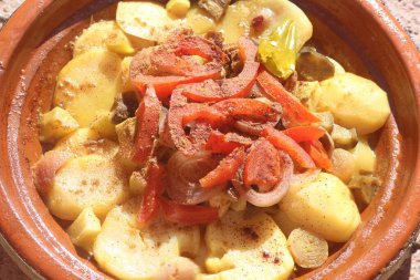 Taze taverna ya da sebzeli tagine yakın çekim.