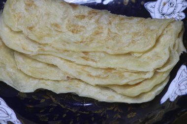 Milletvekili ya da msemen olarak bilinen geleneksel Fas ekmeğinin yakın çekimi.