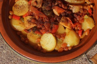 Tagine ya da Tajine Yakın plan, Geleneksel Fas Yemekleri