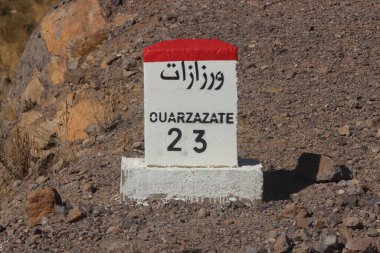 Ouarzazate 23 km İşareti, Fas 'ta Ouarzazate Mesafesi İşareti