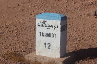 Tarmigt Fas 'ta 12 km İşaret, Tarmigte Komün Uzaklık İşareti