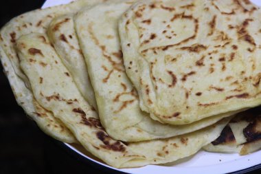 Milletvekili ya da msemen olarak bilinen geleneksel Fas ekmeğinin yakın çekimi.