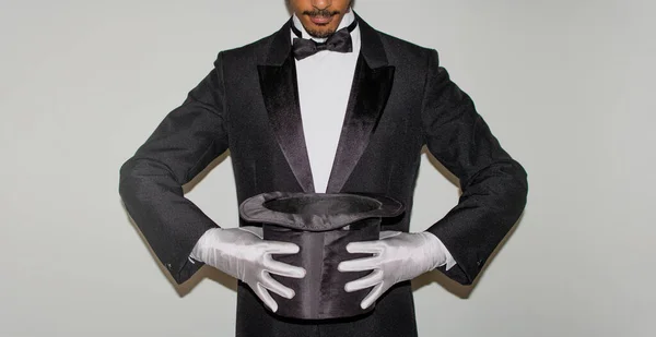 Portrait Young Black Illusionist Magician Doing Magic Top Hat Magic — Stock Photo, Image