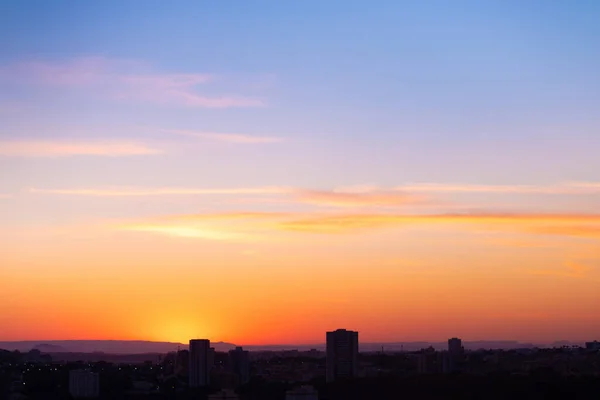 Zonsondergang Skyline Gebouw Stad Brazilië Bewolkt Gekleurde Mooie Winterdag Ruimte — Stockfoto