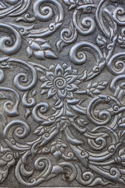 Çelik oyma süslemeleri