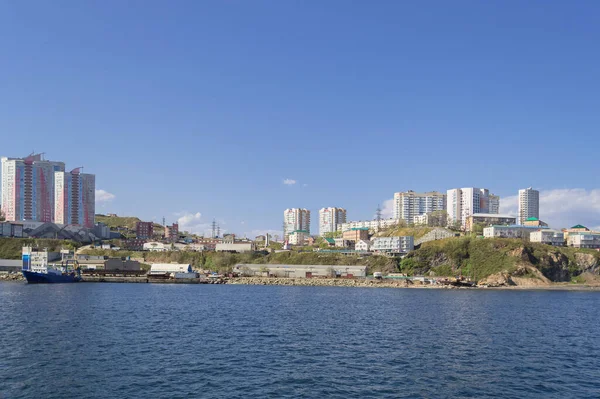 Paesaggio Urbano Vladivostok Penisola Egershield Durante Giorno Soleggiato Mare — Foto Stock