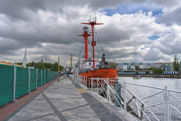 Kaliningrad Rusland Mei 2021 Zwevende Vuurtoren Irbenskij Museumcomplex Wereldzeeën Tentoongesteld — Stockfoto